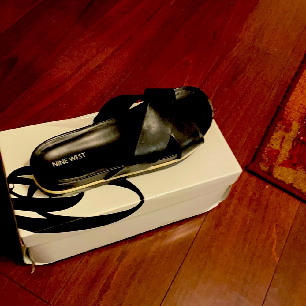 Nine West slip on sandles